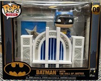 S1 - POP! BATMAN W/ THE HALL OF JUSTICE (M97)