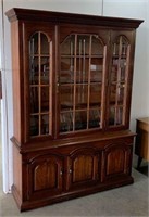 China Cabinet with Mullioned Door & Dentil