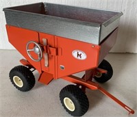 Kory Farm Equipment gravity wagon die cast