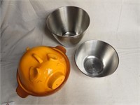 (2) Deep SS Bowls, Pig Cookie Jar
