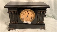 Unknown manufacturer mantle clock