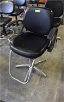 BEAUTICIAN/BARBER WASH BOWL CHAIR