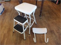 24" Step Ladder / Chair