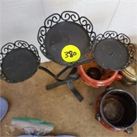 ASSORTED PLANT STANDS / POTS