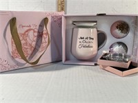 Female gift box set, coffee mug with lid not a