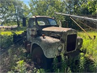 1950's? Mack B61 Single Axle Truck