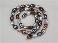 Vintage colored pearl necklace, 18"l.