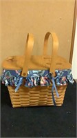 Longaberger small picnic basket. 1994