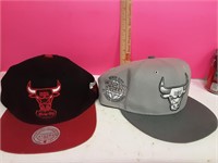 2 vintage bulls hats