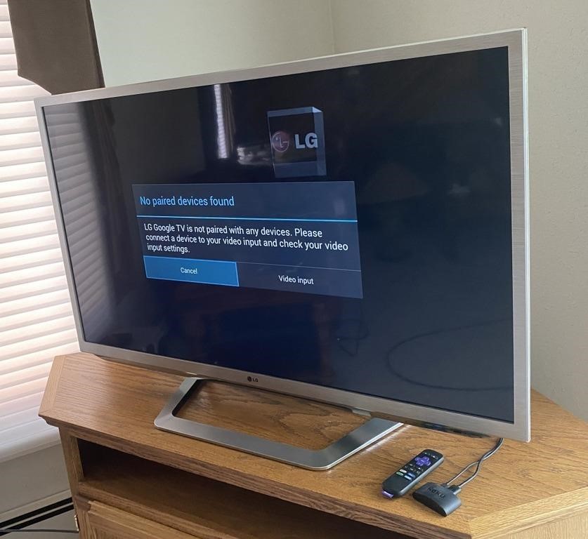 LG G2 Series 48" Flat Screen TV- Roku Attachment