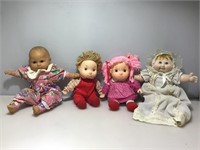 Assorted vintage to newer baby dolls.