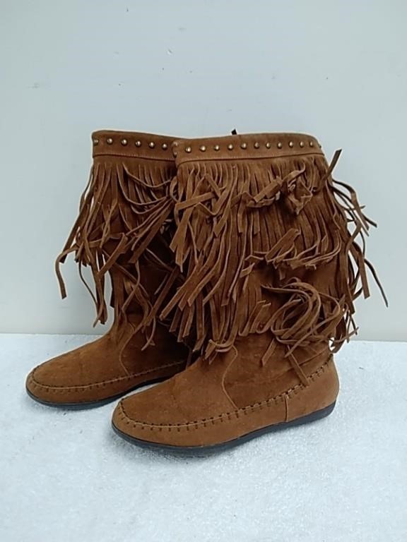 Bearpaw moccasin boots size 7