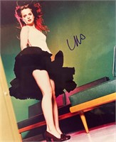 Mena Suvari signed photo