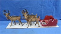 3 Flocked Reindeer & Sleigh