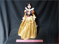 Pocelain Snow White doll