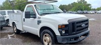 2008 Ford F-350 Super Duty XL runs/moves