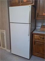 GE Refrigerator