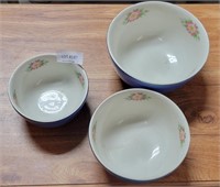 SET OF 3 HALL'S SUPERIOR QUALITY KITCHENWARE BOWLS