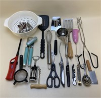 Mixed Kitchen/Utensils