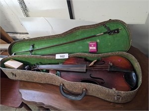 Vintage Violin in Case + Synchrotone Pitch Pipe