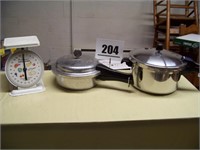 Food Scale, 2 Pressure Cookers