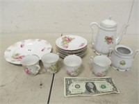 Madison P/U Only Vintage Childrens Tea set
