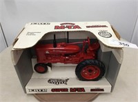 Ertl IH McCormick Farmall Super M-TA, NF, 1/16