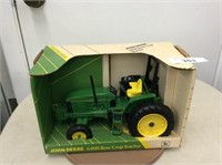 Ertl JD 6400 Row Crop Tractor, Collectors Edition