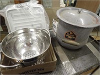 Cream City Gray Ware Pot w/ Lid & Wooden Handle,