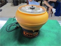 LYMAN TURBO 2200 TUMBLER TESTED AND WORKING