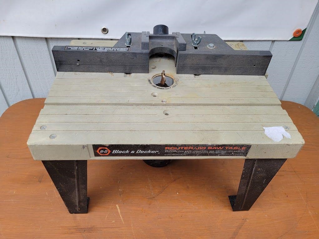 CRAFTSMAN Router & Black/Decker Router Table