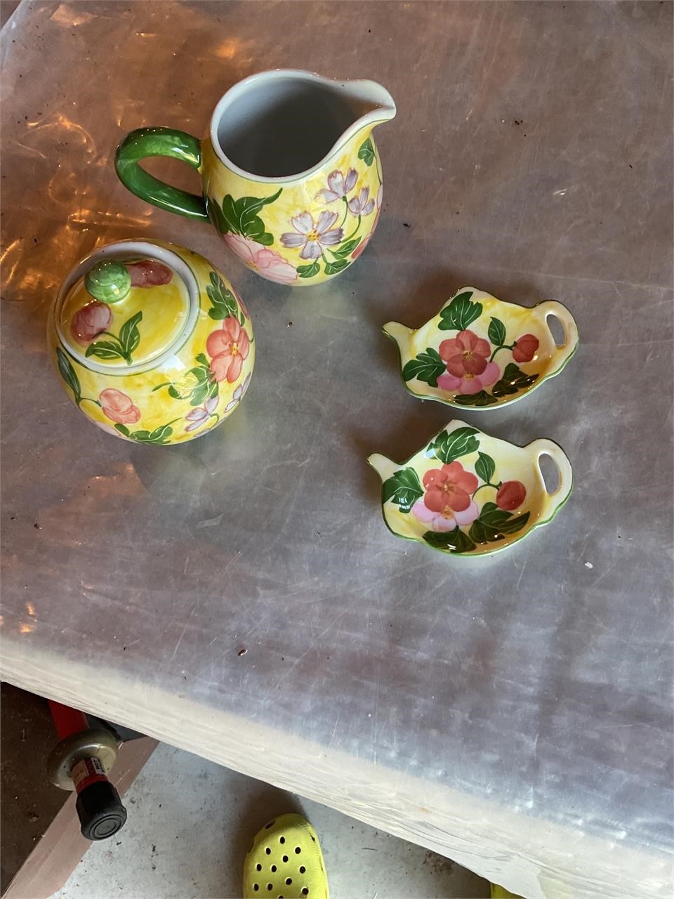 Vintage sugar and creamer set