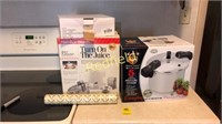 NIB Juicer, Pressure Cooker and Ramekins