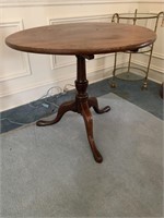 Round wood side table