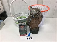 Bobble head, owl, basket, garbage can