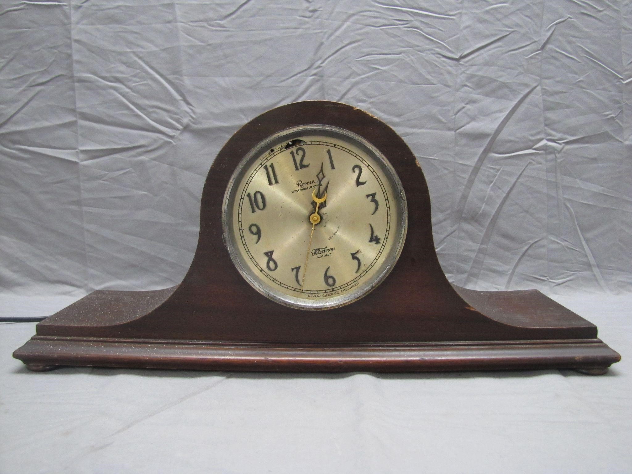 Vintage Wooden Mount Clock