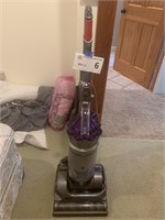 Dyson Vacuum (Works)