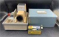 Argus 300 Slide Projector in Case