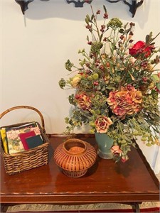 Floral Arrangement & Baskets