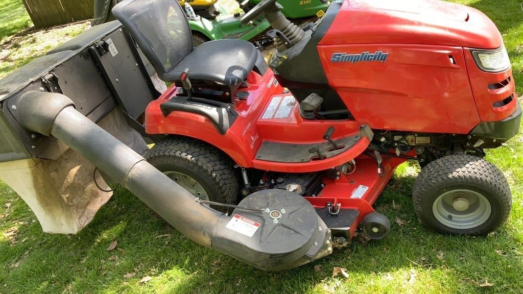 Simplicity Conquest Riding Mower with Bagger