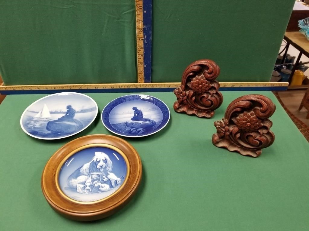 WOOD BOOK ENDS AND 3 COPENHAGEN COLLECTOR PLATES