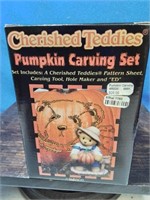 New cherish Teddy's pumpkin carving set