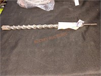 Milwaukee 7/8" x 18"  4-Cutter Carbide Drill Bit