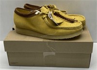 Sz 10.5 Mens Clarks Shoes - NEW