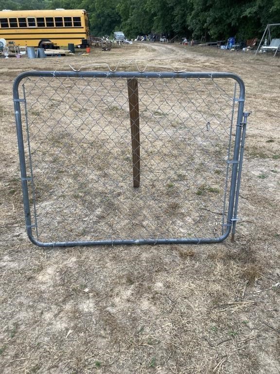 GATE FOR CHAIN-LINK FENCE FOR 5 FOOT OPENING