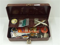 TIN TACKLE BOX W/CONTENTS