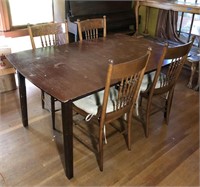 Dinning Table w/ 4 Chairs