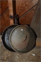 10" CAST IRON PAN WITH LID