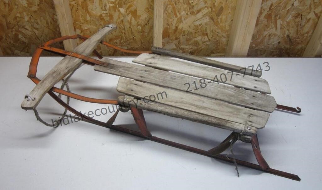 Vintage Runner Sled