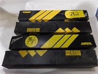 SAFETY TREAD GRIPPERS, 4 BOXES